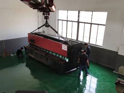 剪板機(jī)折彎機(jī)室內(nèi)吊裝定位