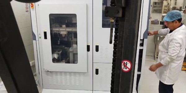 上海浩兵：無塵室設(shè)備搬運